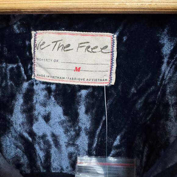Free People Luxy Velvet Solid Long Sleeve Top Navy Blue/Night Sky Size M - Picture 5 of 8
